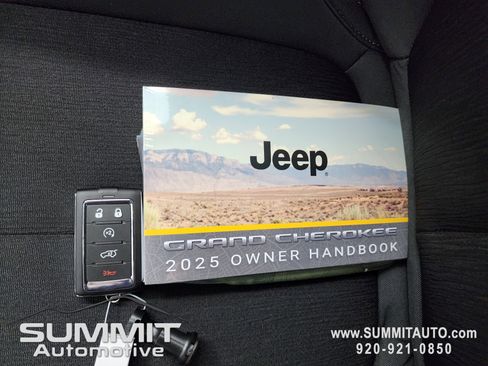 New 2025 Jeep Grand Cherokee Laredo w/ Luxury Tech Group I image 62