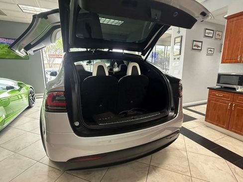 Used 2017 Tesla Model X 75D AWD/4WD image 11