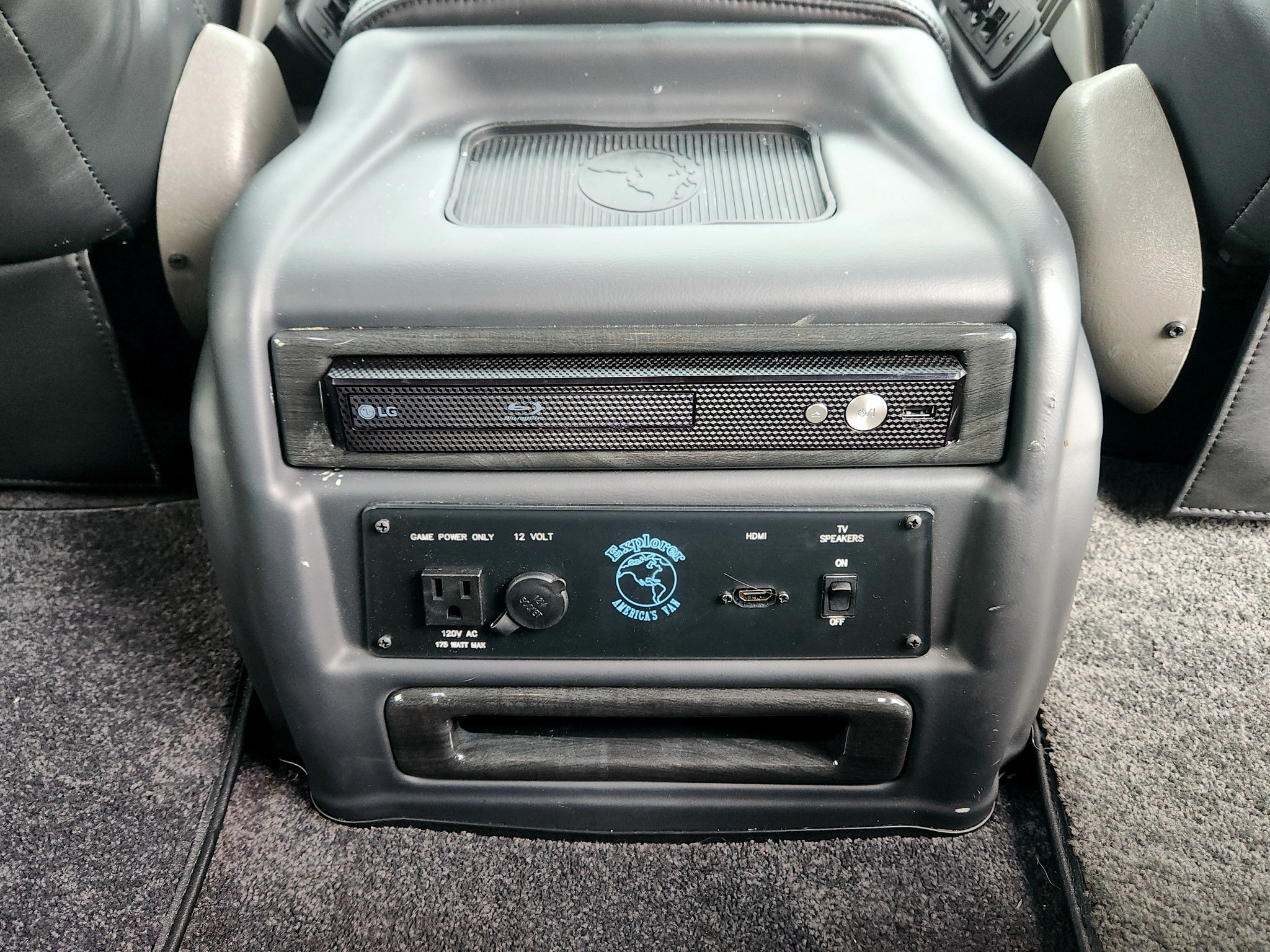 Used 2023 GMC Savana 2500 Extended RWD image 46