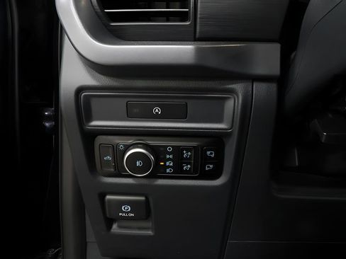 Used 2025 Ford F150 XLT w/ Equipment Group 302A MID AWD/4WD image 19