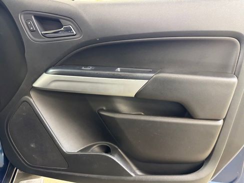 Used 2020 Chevrolet Colorado LT AWD/4WD image 28