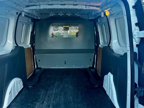 Used 2022 Ford Transit Connect XL image 13