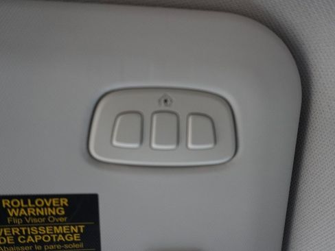 Certified 2022 Ford Escape Titanium image 17