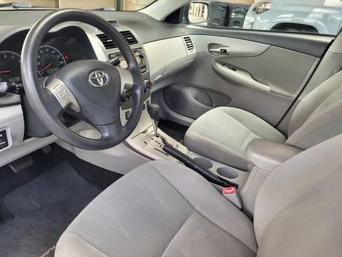 Used 2012 Toyota Corolla LE FWD image 12