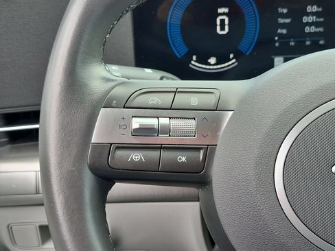 Used 2025 Hyundai Kona SEL FWD image 21
