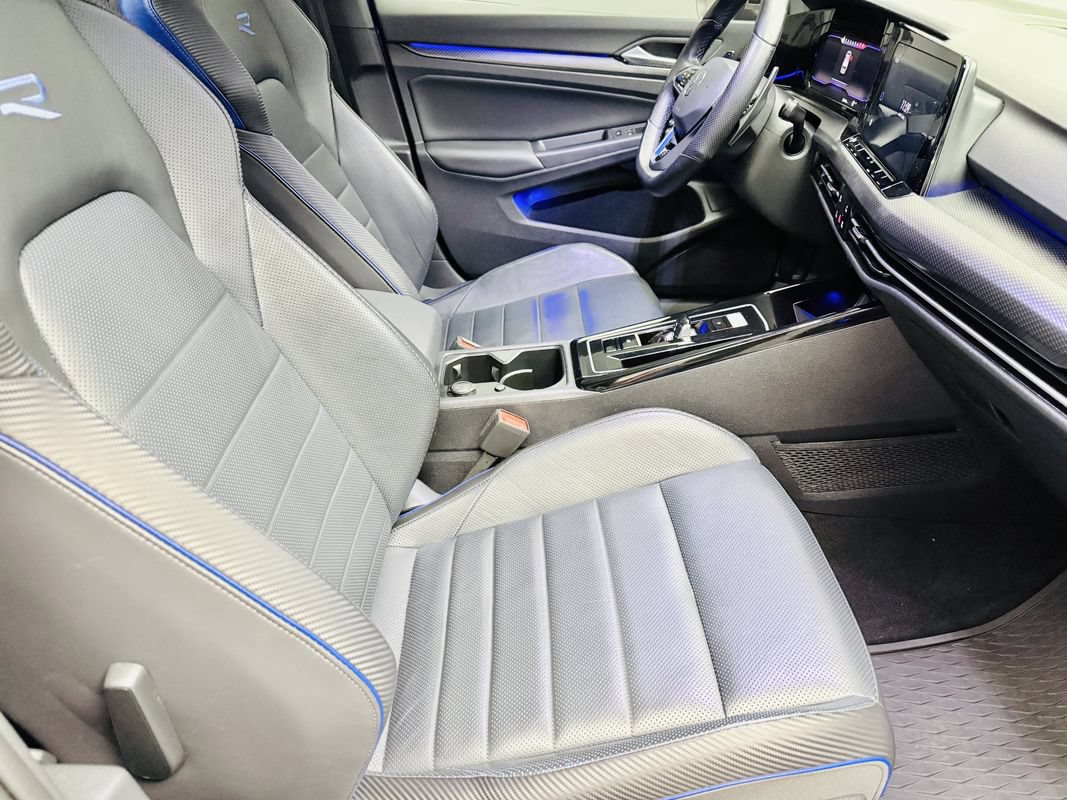Used 2024 Volkswagen Golf R AWD/4WD image 9