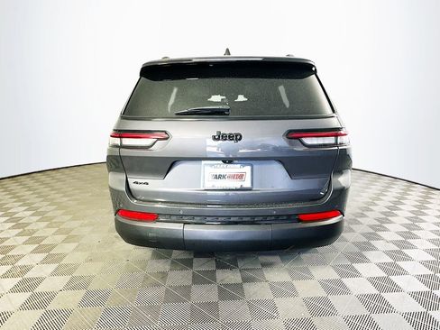 Certified 2024 Jeep Grand Cherokee L Altitude AWD/4WD image 10