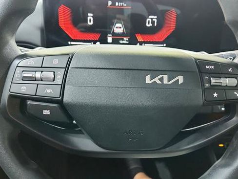 Used 2025 Kia K4 FWD image 15