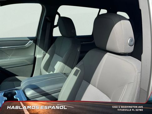 Certified 2025 GMC Acadia Elevation image 24