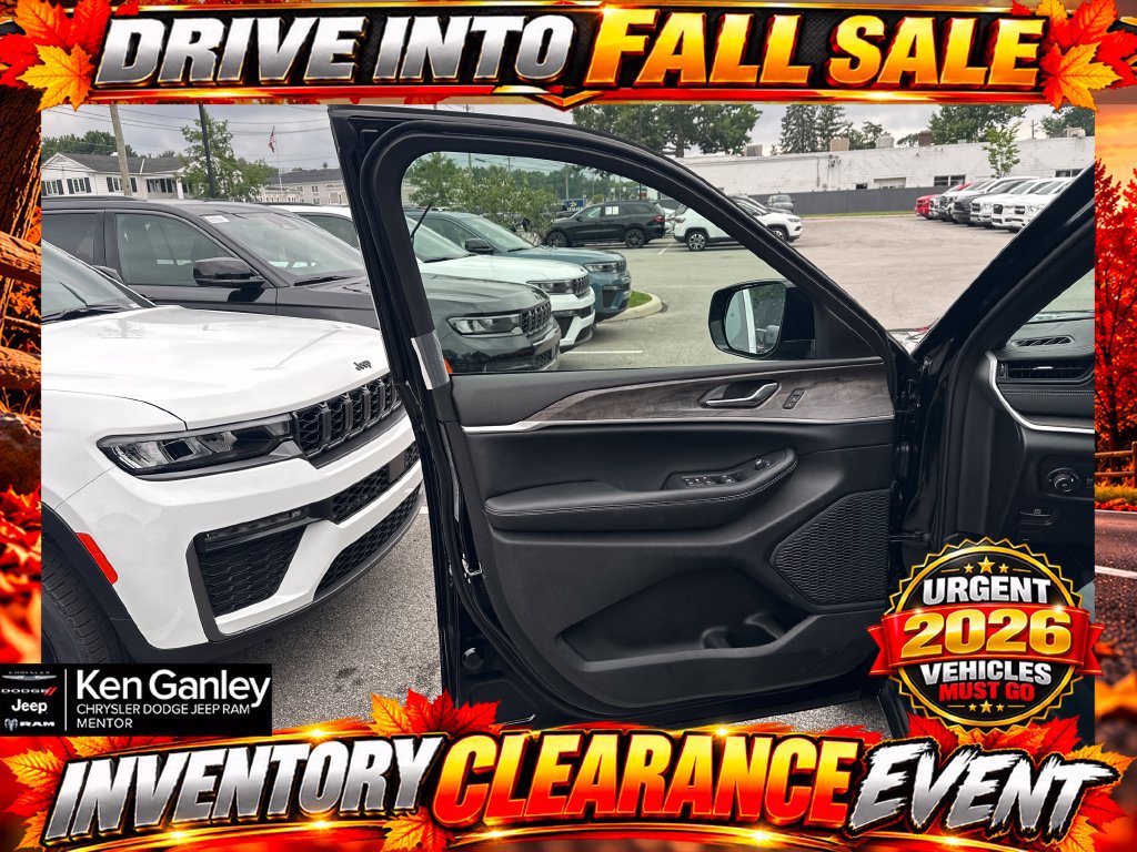 New 2026 Jeep Grand Cherokee Limited w/ Limited Altitude Package AWD/4WD image 9