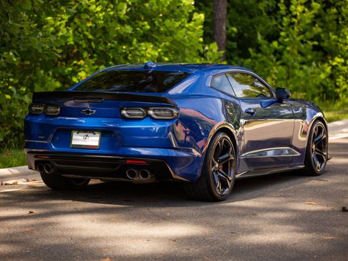 Used 2023 Chevrolet Camaro SS RWD image 2