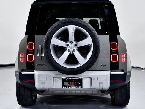 Used 2020 Land Rover Defender 110 First Edition image 8