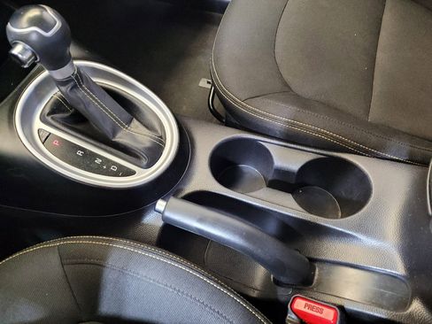 Used 2014 Kia Soul + FWD image 26