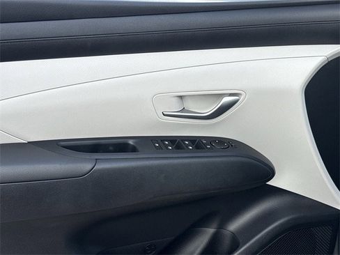 Used 2025 Hyundai Tucson SEL image 25