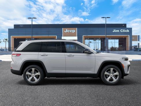 New 2026 Jeep Grand Cherokee Limited w/ Trailer Tow Package RWD image 21