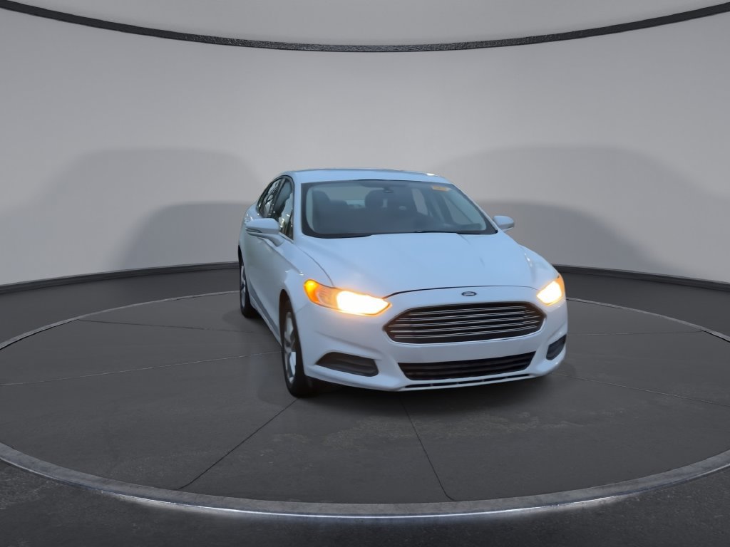 Used 2013 Ford Fusion SE FWD image 3
