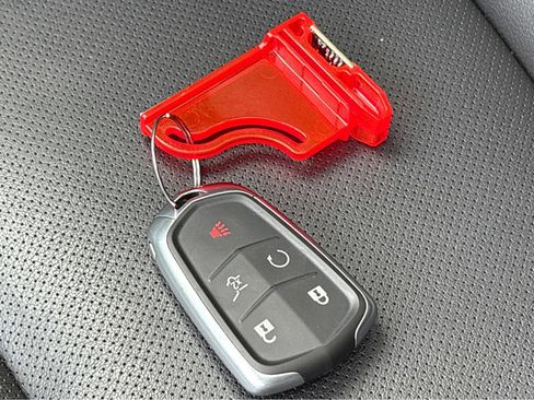 Certified 2025 Cadillac XT5 Premium Luxury image 30