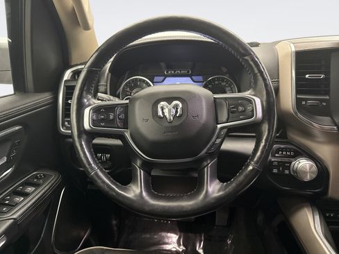 Used 2019 RAM 1500 Laramie AWD/4WD image 12