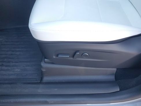 Used 2026 Tesla Model Y 2WD image 20