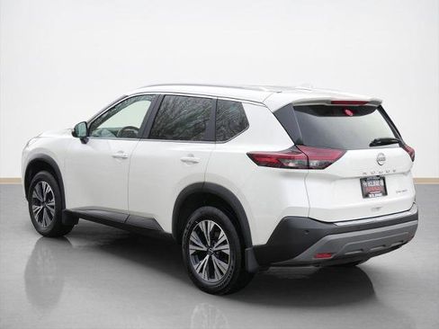 Certified 2023 Nissan Rogue SV w/ SV Premium Package image 5