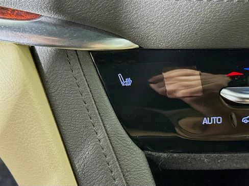 Used 2019 Cadillac XT5 Luxury image 24