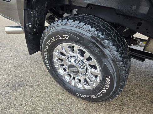 Used 2022 Ford F250 XLT w/ XLT Premium Package image 39