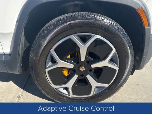 Used 2024 Rivian R1S Adventure image 8