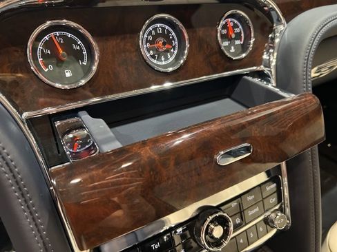 Used 2019 Bentley Mulsanne image 35