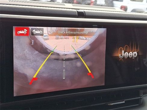 Used 2025 Jeep Wrangler Unlimited Rubicon 4xe image 15