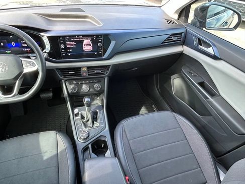 Certified 2022 Volkswagen Taos SE AWD/4WD image 11