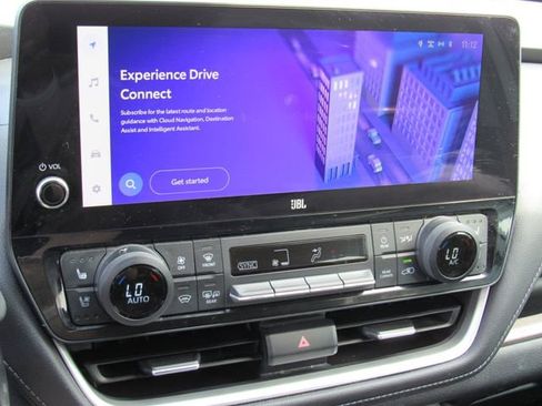 Used 2024 Toyota Grand Highlander Limited image 23