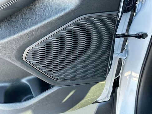 New 2025 Jeep Grand Cherokee Altitude AWD/4WD image 18