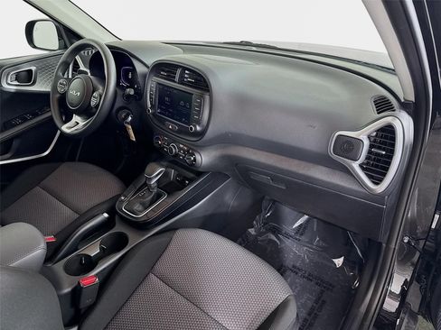 Certified 2025 Kia Soul LX w/ LX Technology Package FWD image 26