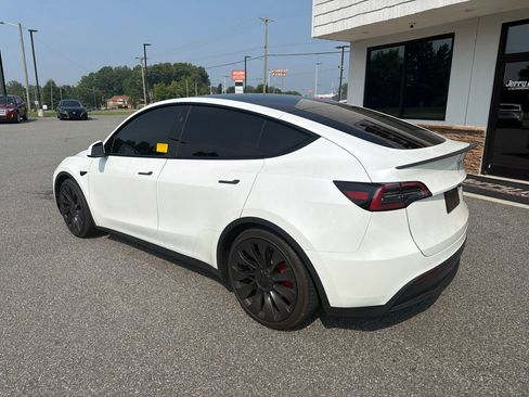 Used 2023 Tesla Model Y Performance AWD/4WD image 5