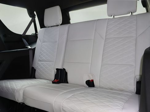 Used 2026 Cadillac Escalade Platinum Sport w/ LPO, ONYX Package AWD/4WD image 13