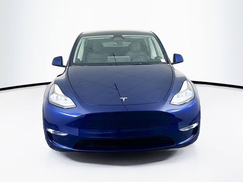 Used 2024 Tesla Model Y Long Range image 2