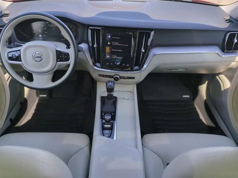 Used 2020 Volvo S60 T6 Momentum image 15