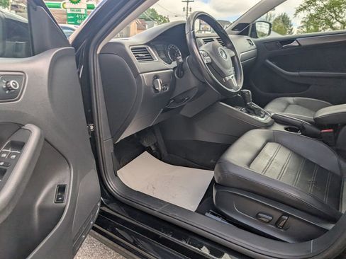 Used 2013 Volkswagen Jetta SEL image 29