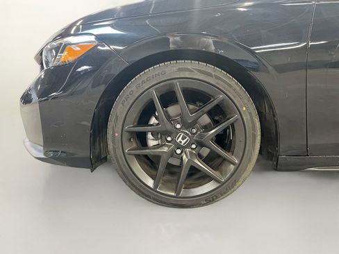 Used 2025 Honda Civic Sport image 28