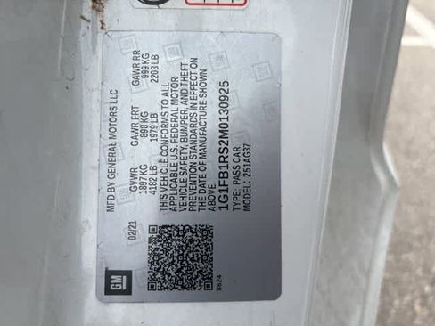 Used 2021 Chevrolet Camaro LT w/ Technology Package image 24