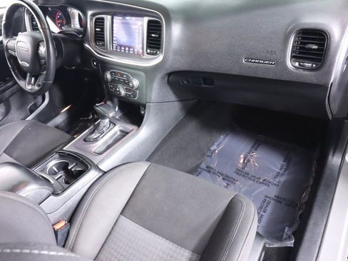 Used 2019 Dodge Charger R/T w/ Blacktop Package RWD image 40