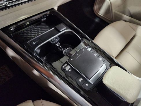 Used 2021 Mercedes-Benz GLA 250 4MATIC image 40