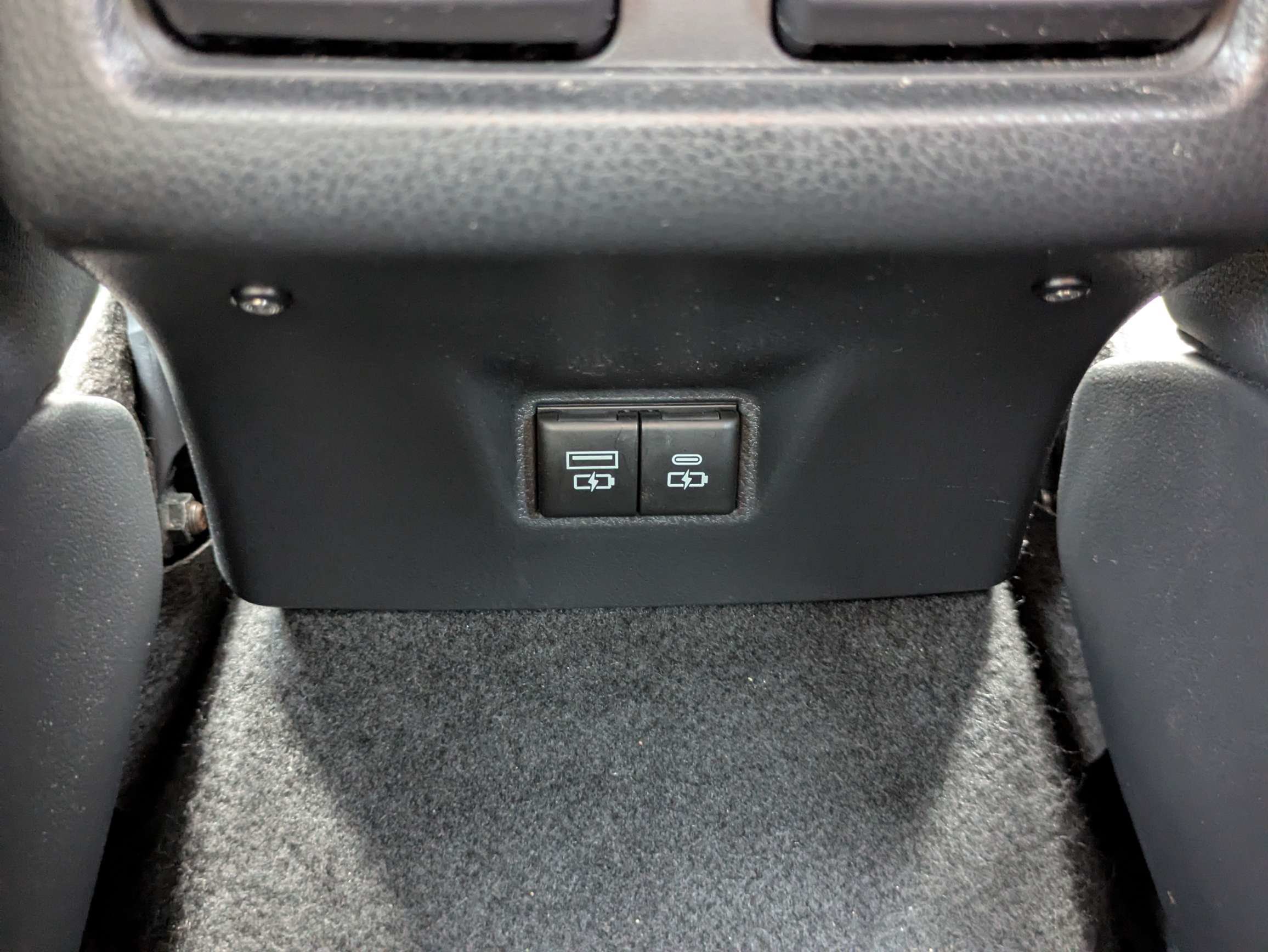 Used 2025 Toyota Camry XSE FWD image 33