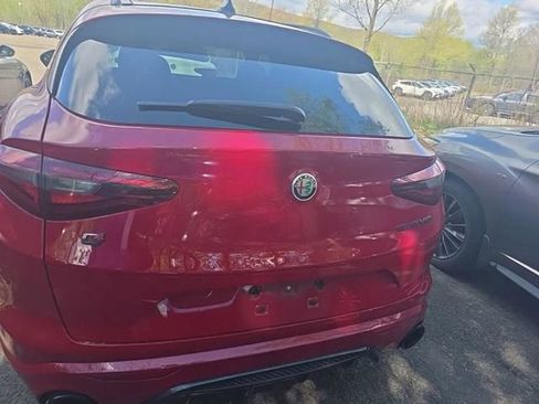 Used 2023 Alfa Romeo Stelvio Estrema AWD/4WD image 6