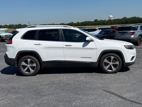 Used 2019 Jeep Cherokee Limited FWD image 4