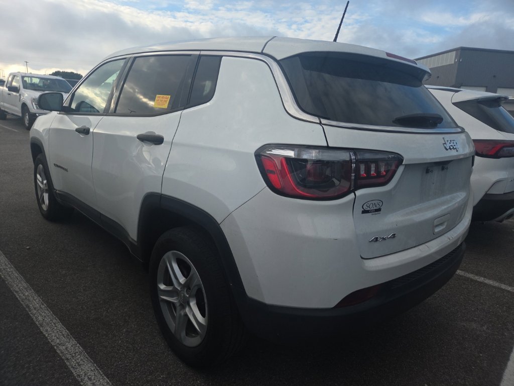 Used 2023 Jeep Compass Sport AWD/4WD image 7