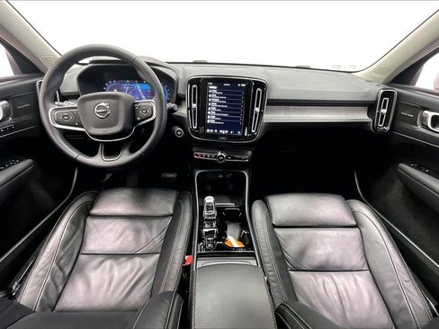 Used 2023 Volvo XC40 B5 Ultimate w/ Climate Package image 15