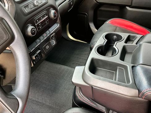 Used 2019 Chevrolet Silverado 1500 Custom Trail Boss w/ Custom Convenience Package AWD/4WD image 16