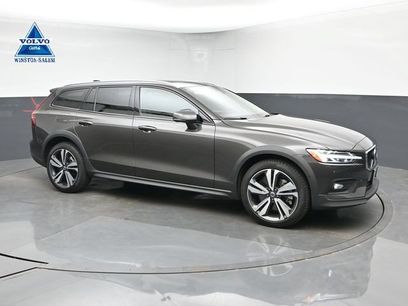 Used 2025 Volvo V60 B5 Cross Country Plus