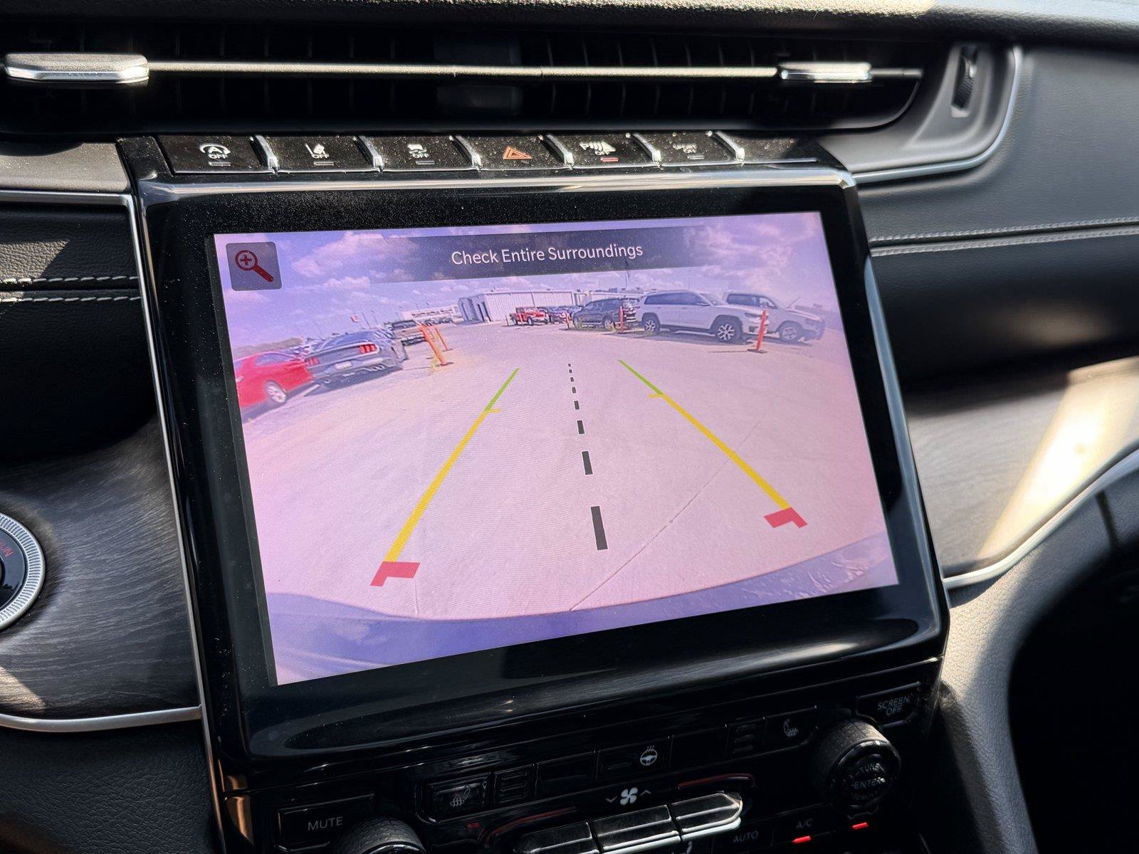 Used 2023 Jeep Grand Cherokee Limited RWD image 24